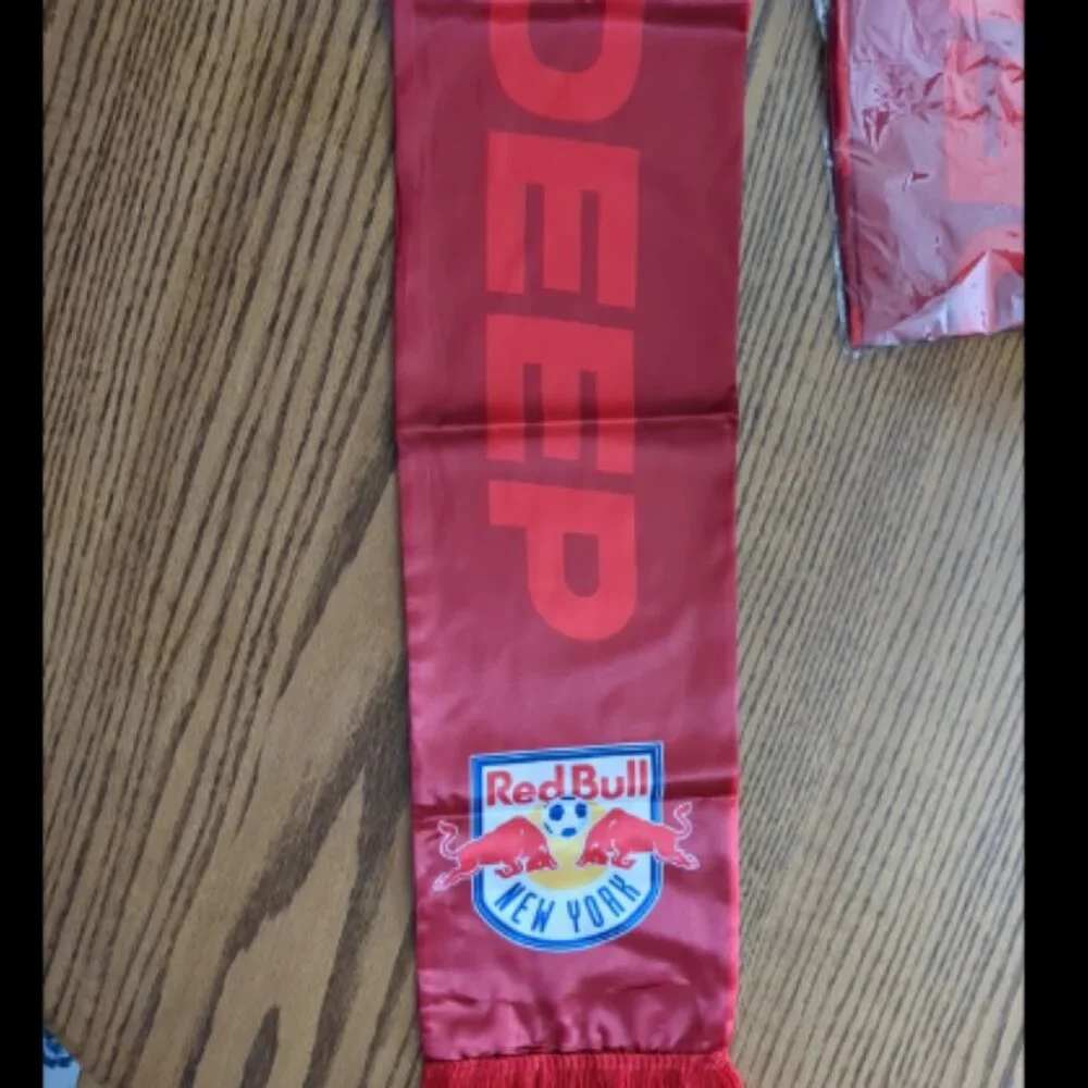 New York Red Bulls 2025 Season Ticket Scarf New in Package Metrostars
